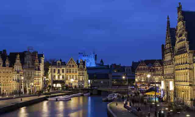 时尚衣服搭配技巧(40岁女人衣服搭配时尚)