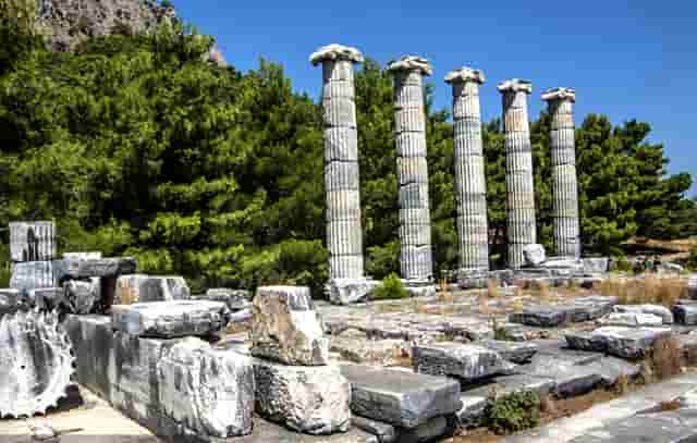 韩系简约风穿搭的特征