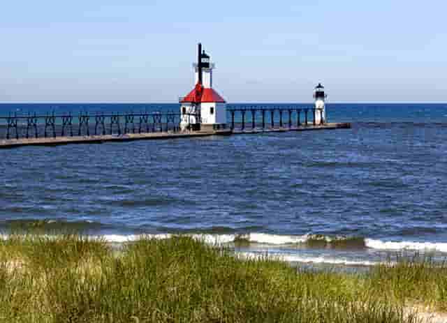 时尚沙发床选购技巧(折叠沙发床选购技巧)